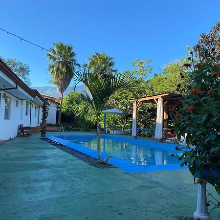 Geliwa B&B Turrialba Exteriör bild