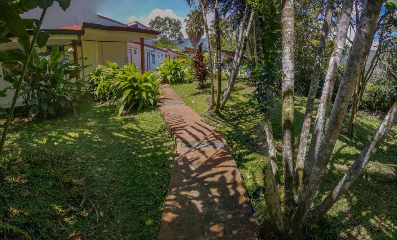 Geliwa B&B Turrialba Exteriör bild