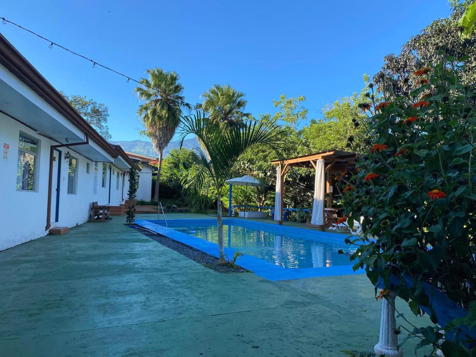 Geliwa B&B Turrialba Exteriör bild
